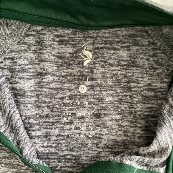 Colosseum Gray Michigan State Spartans 1/4 Zip Long Sleeve Tee Women’s- Medium - Picture 6 of 6